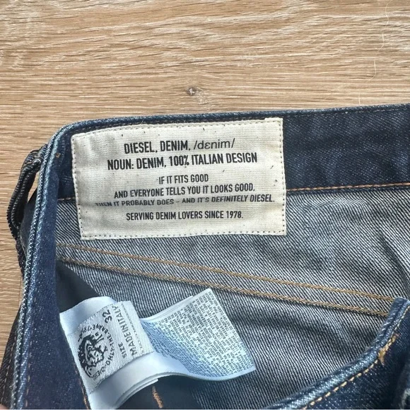 Diesel Men's Deep Indigo Bootcut Jeans size 32